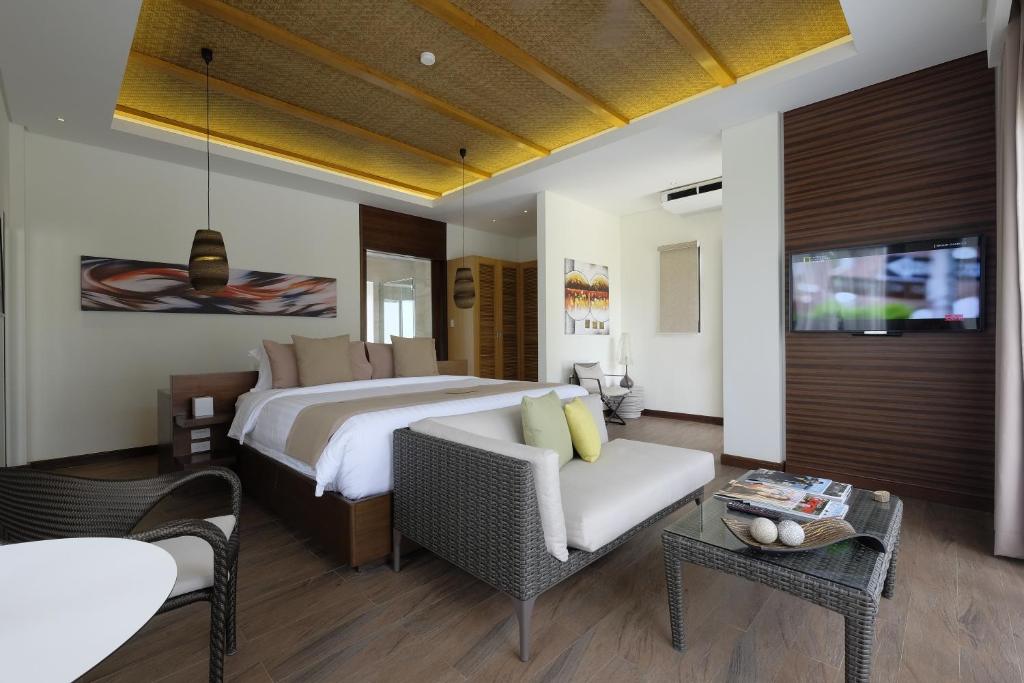 TV a/nebo společenská místnost v ubytování Kandaya Resort