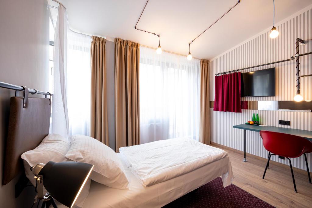 Miss Sophie's Downtown - Resim 16