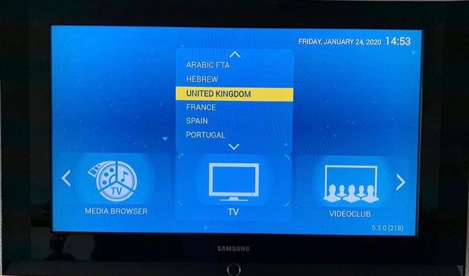 Televízia a/alebo spoločenská miestnosť v ubytovaní Carihuela Beach Pool Garage Wifi