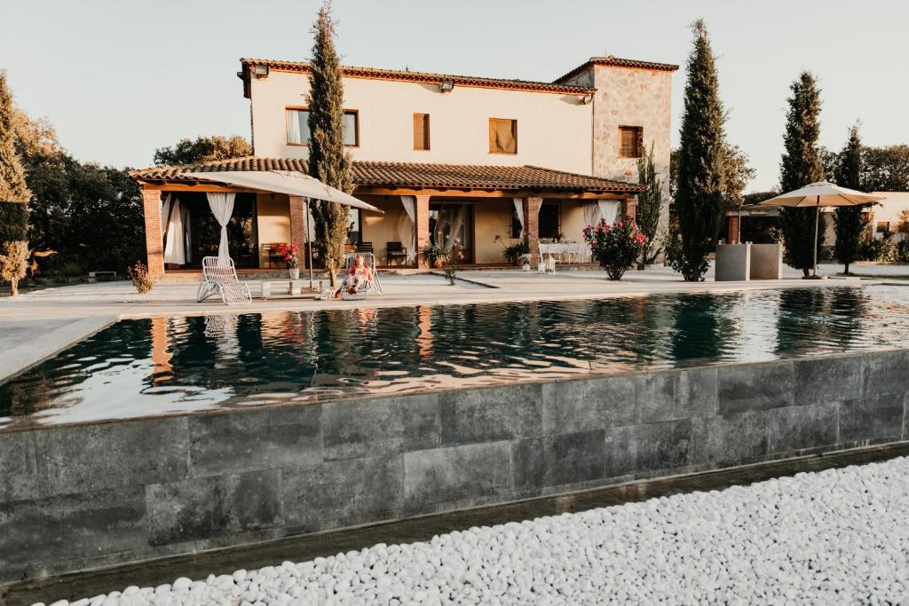 Bazén v ubytování Casa Rural Alcornocalejo nebo v jeho okolí