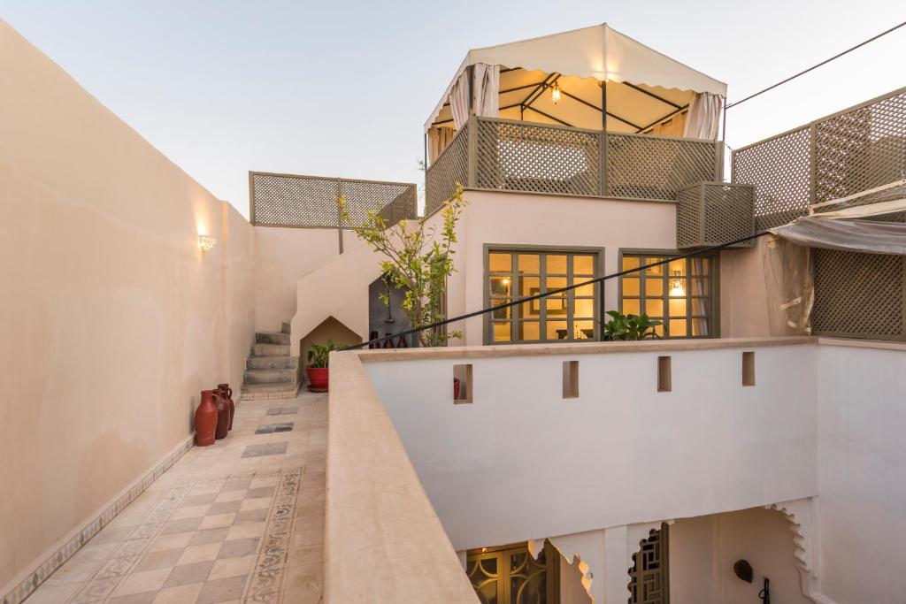 keres hálószoba nő marrakech találkozó özvegy