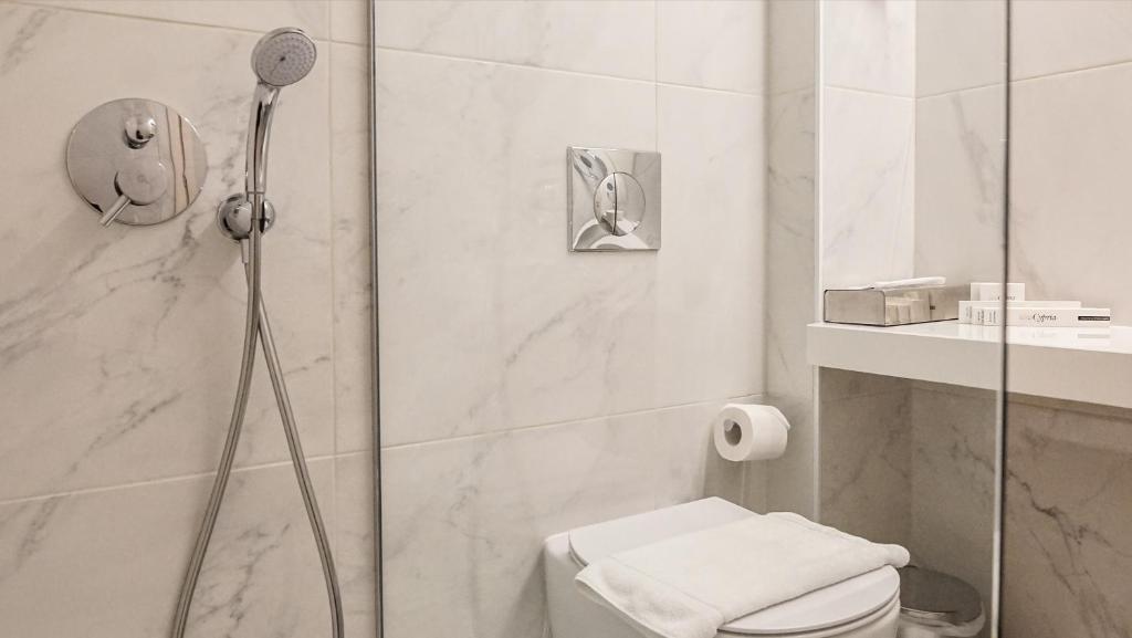 Koupelna v ubytování Athens Cypria Hotel