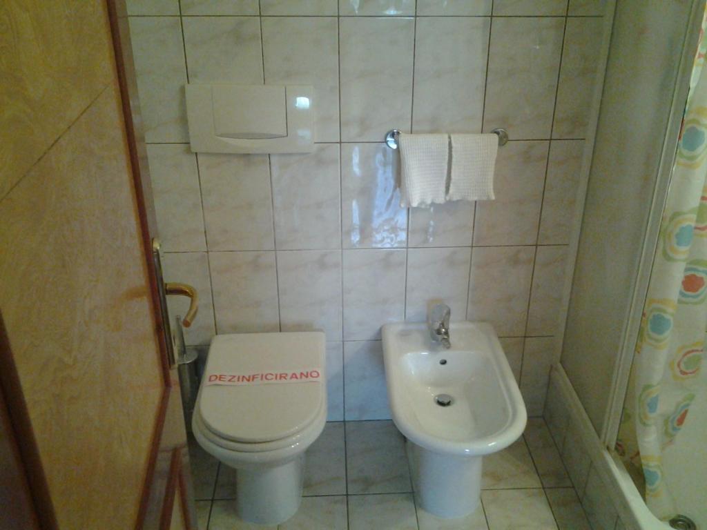 Koupelna v ubytování Guest House Arvaj