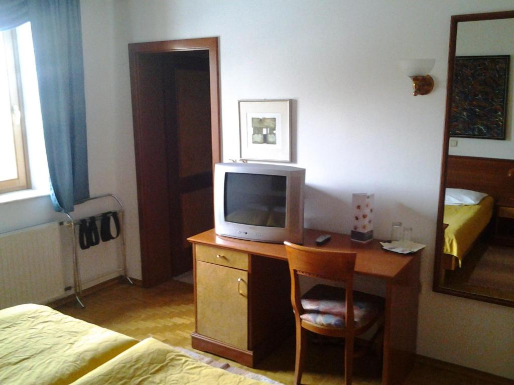TV a/nebo společenská místnost v ubytování Guest House Arvaj