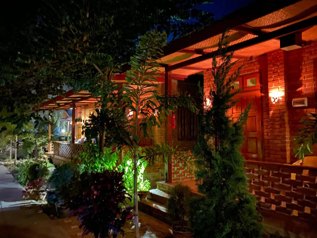 Giardino di Trinity Family Inn