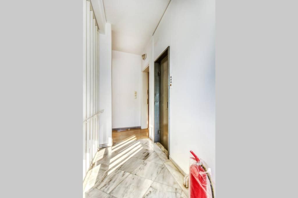 Kép Bright apartment in Glyfada close to the sea szállásáról Athénban a galériában