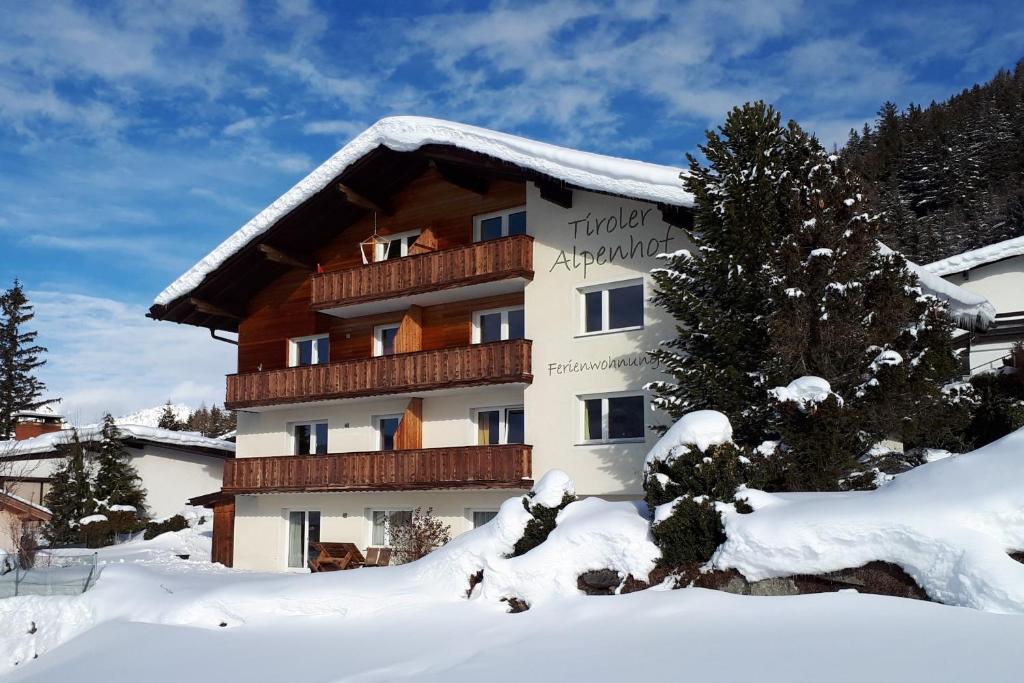 Το Ferienwohnungen Tiroler Alpenhof τον χειμώνα