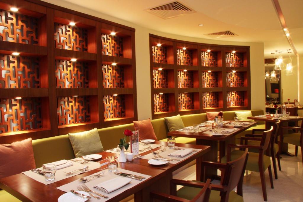 Posezení v ubytování Crowne Plaza Sohar by IHG