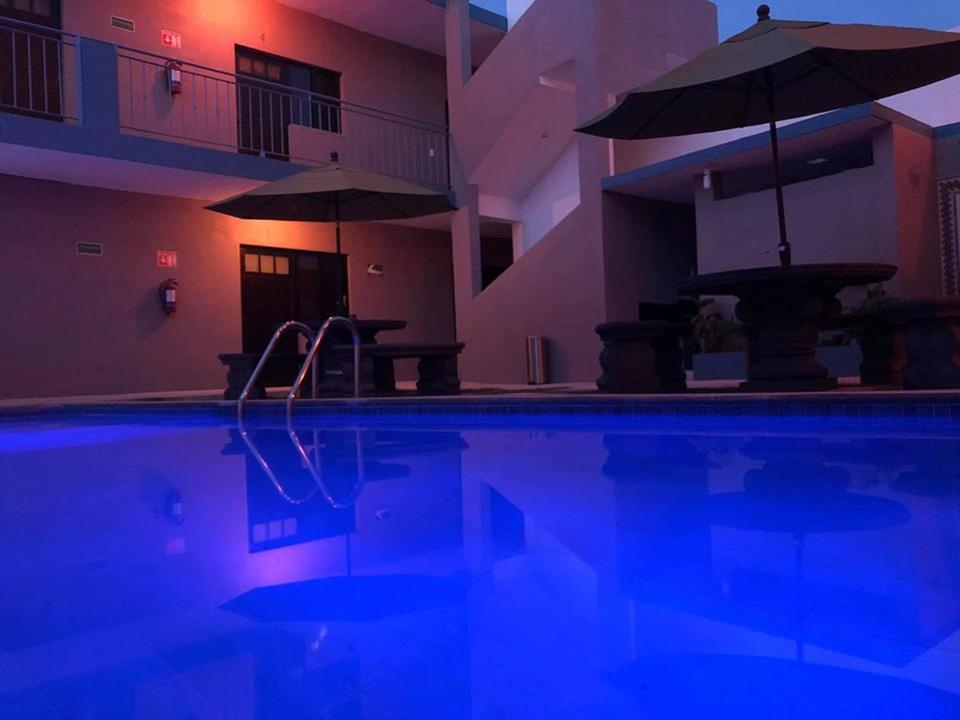 Bazén v ubytování Hotel Del Mar nebo v jeho okolí