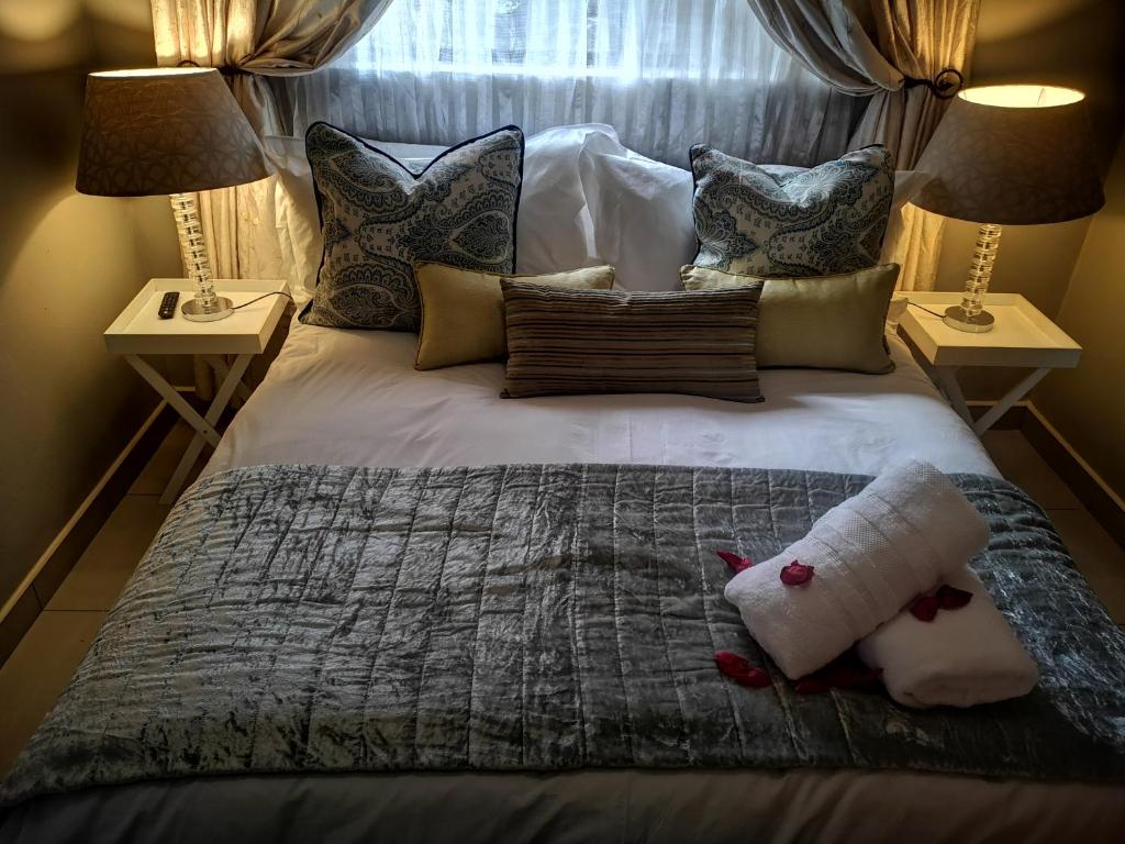 Katil atau katil-katil dalam bilik di Bristow Self Catering Unit with Back Up Power and Free Wi- Fi