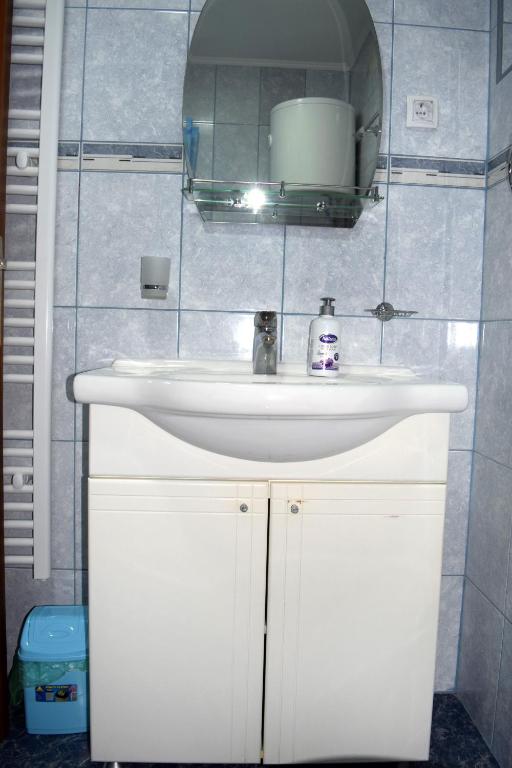 Nadja - Triple Room With Private Bathroom