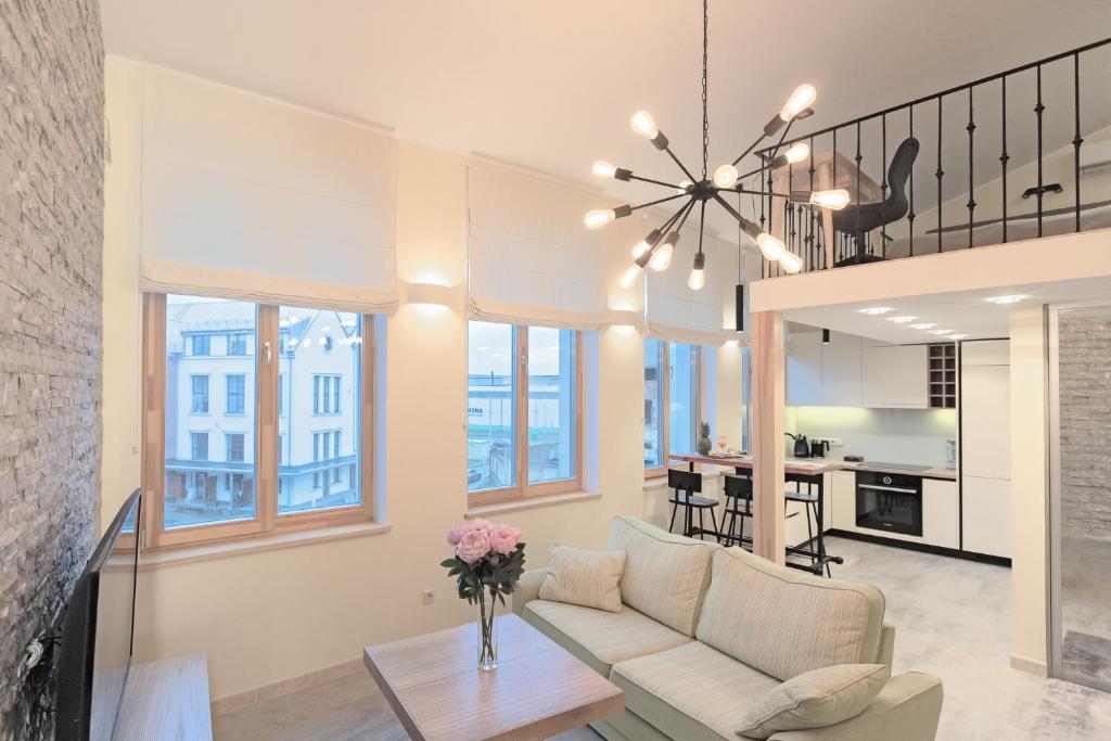 Kaunas City Center loft by URBAN RENT - One-Bedroom Apartment