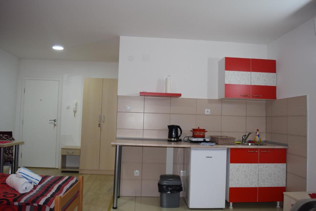 Nadja - Triple Room With Private Bathroom