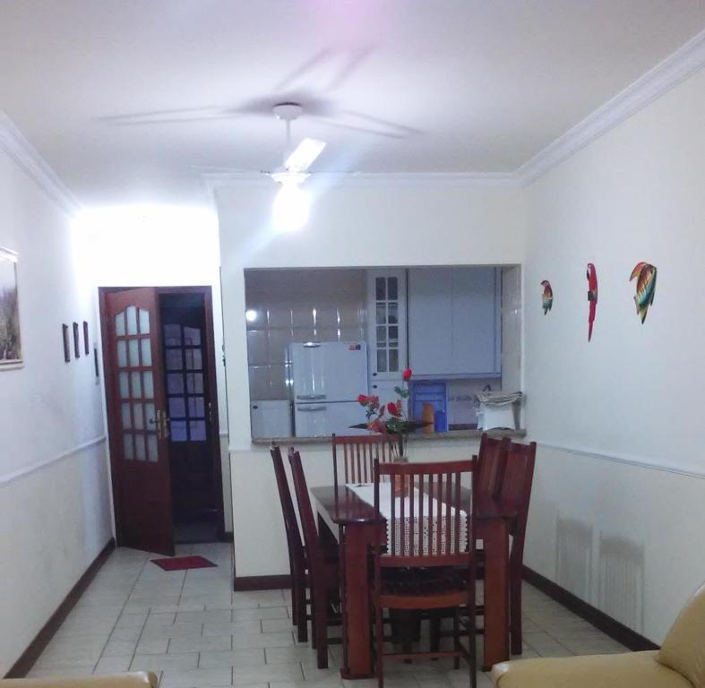  Excelente apto de 02 dorm - 50m do mar