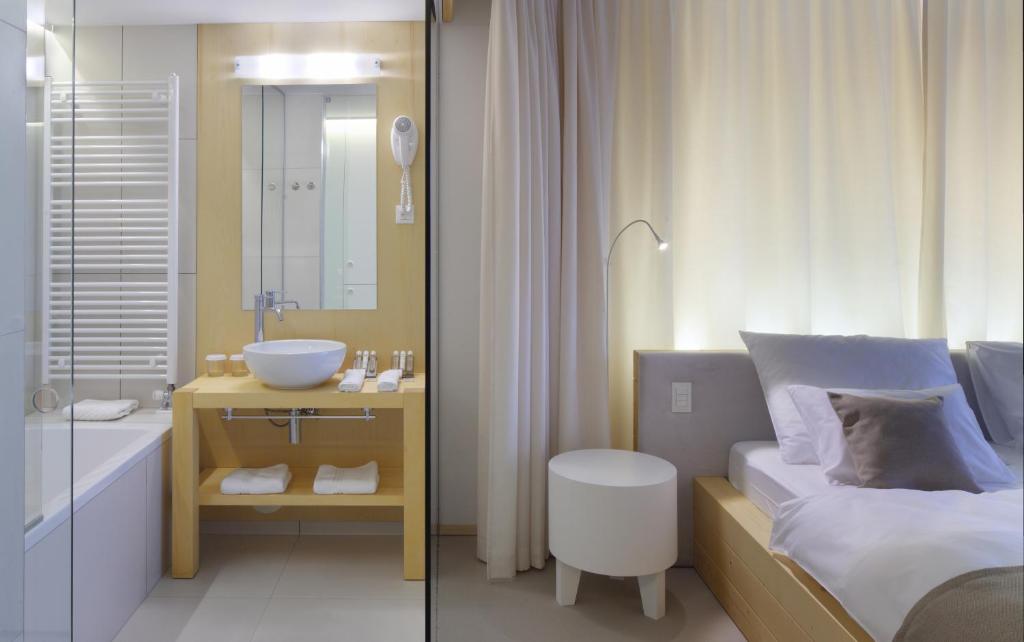 Kopalnica v nastanitvi Hotel Nox