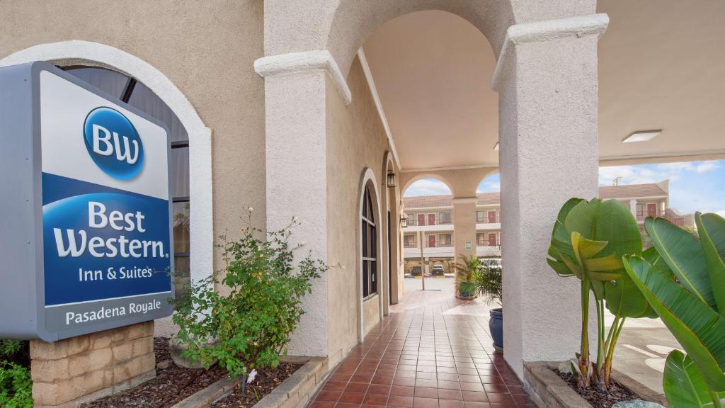 Best Western Pasadena Royale Inn & Suites photo
