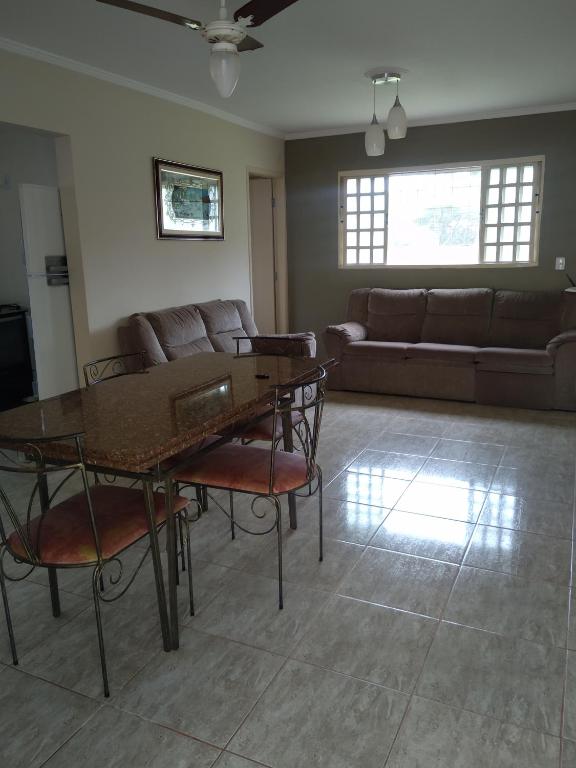  Casa 2 dorm em Botucatu próx unesp