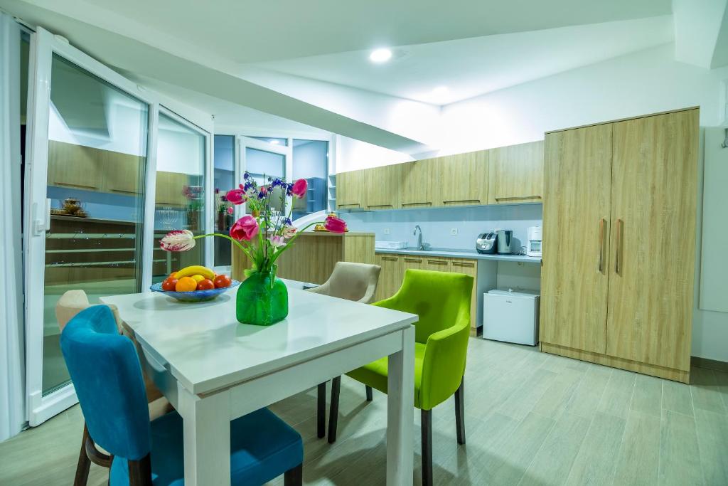 Villa Jordan - Apartment With Lake View - Top Floor