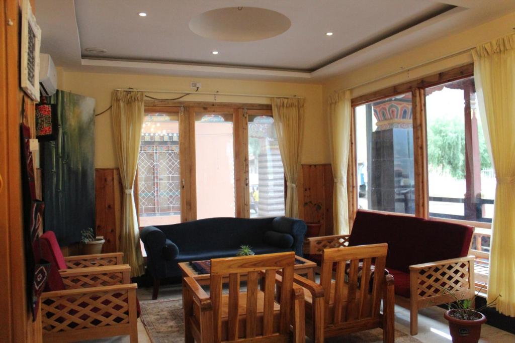Posezení v ubytování Hotel Khamsum