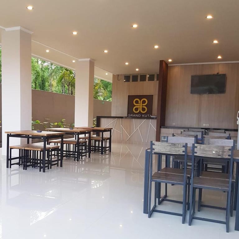 Restaurace v ubytování Grand Kuta Hotel