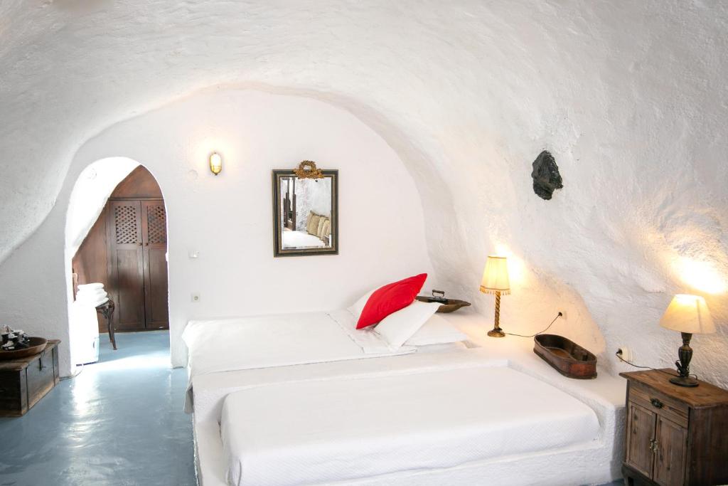 Alexander's Suites - 14