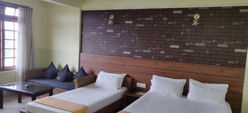 Apsara Guest House - Deluxe Triple Room