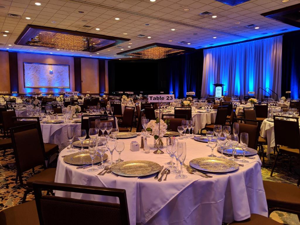 Crowne Plaza Knoxville Downtown University by IHG photo