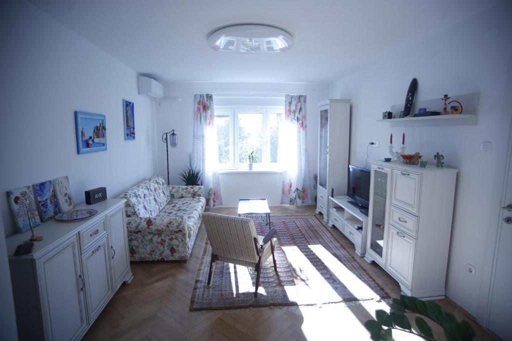Kuchyňa alebo kuchynka v ubytovaní Apartman MAMI-KROK