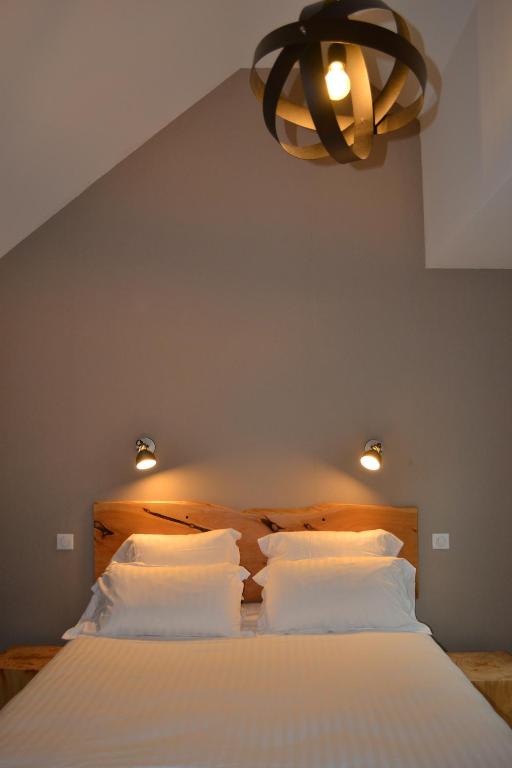 Logis Auberge de Pont Calleck - Chambre Quadruple Supérieure