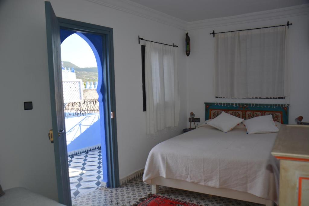 Casa Perleta - Double Room With Balcony (3 Adults)