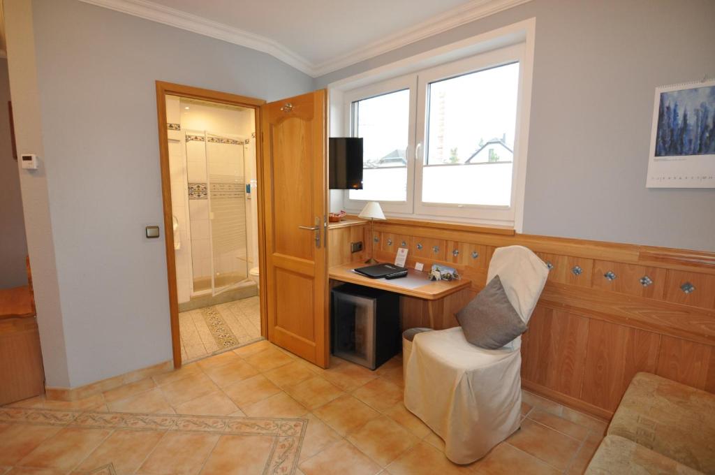 Hotel Blumenbach - 16