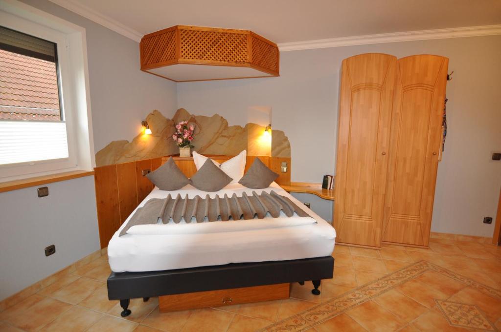 Hotel Blumenbach - 17