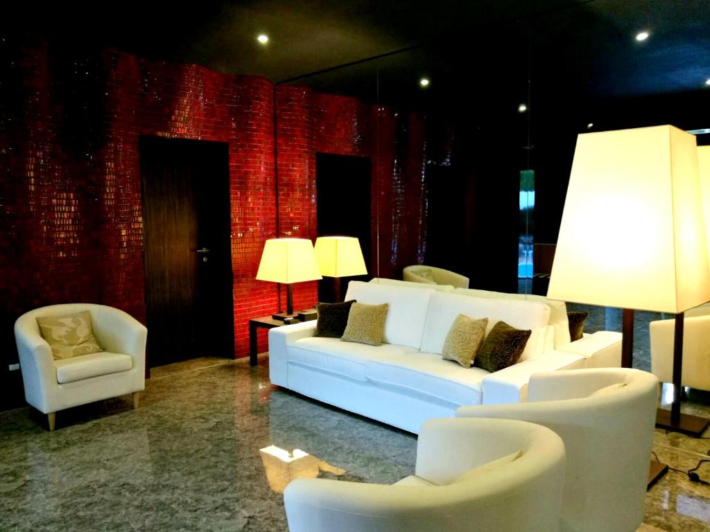A seating area at VILLA MARRONE - Relais -