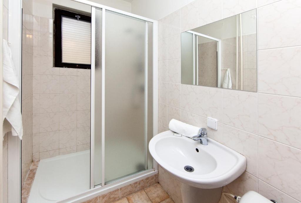 Hotel Wolf - Resim 32