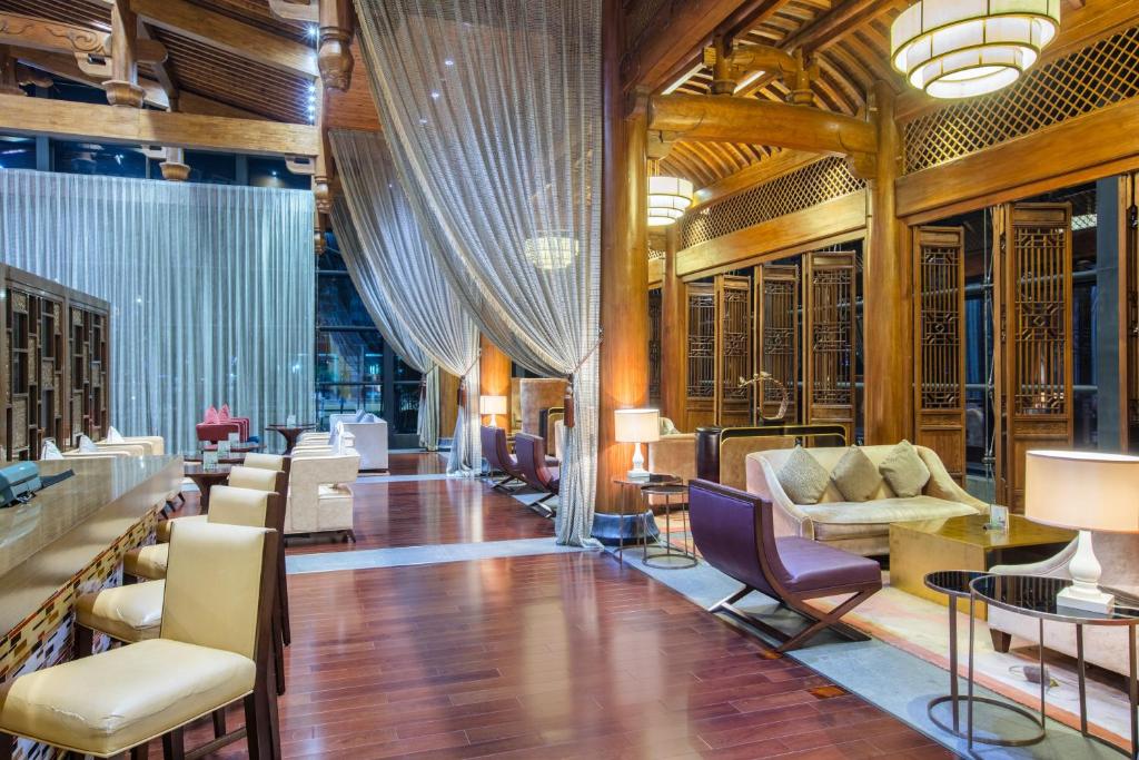 Posezení v ubytování Crowne Plaza Huangshan Yucheng by IHG