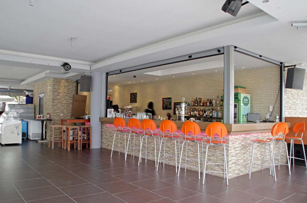 Lounge nebo bar v ubytování Sun Beach Hotel