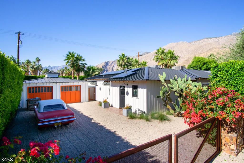 Did Marilyn Monroe live in Palm Springs? Depends who you ask