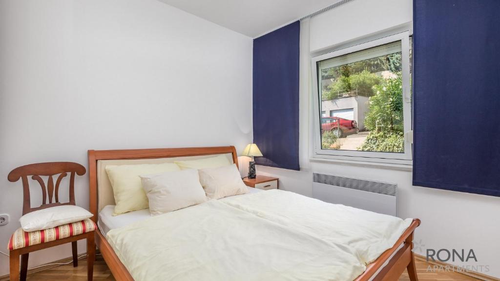 Posteľ alebo postele v izbe v ubytovaní Rona apartment Smokva 3