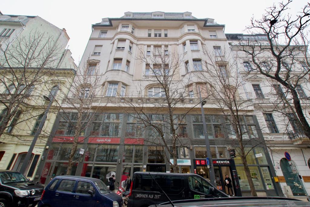 Budova, v ktorej sa apartmán nachádza