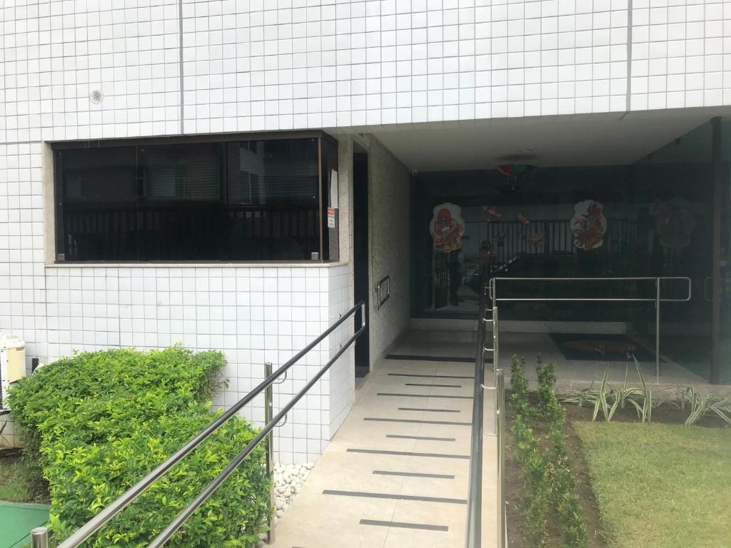  Golden Home Shopping Flat