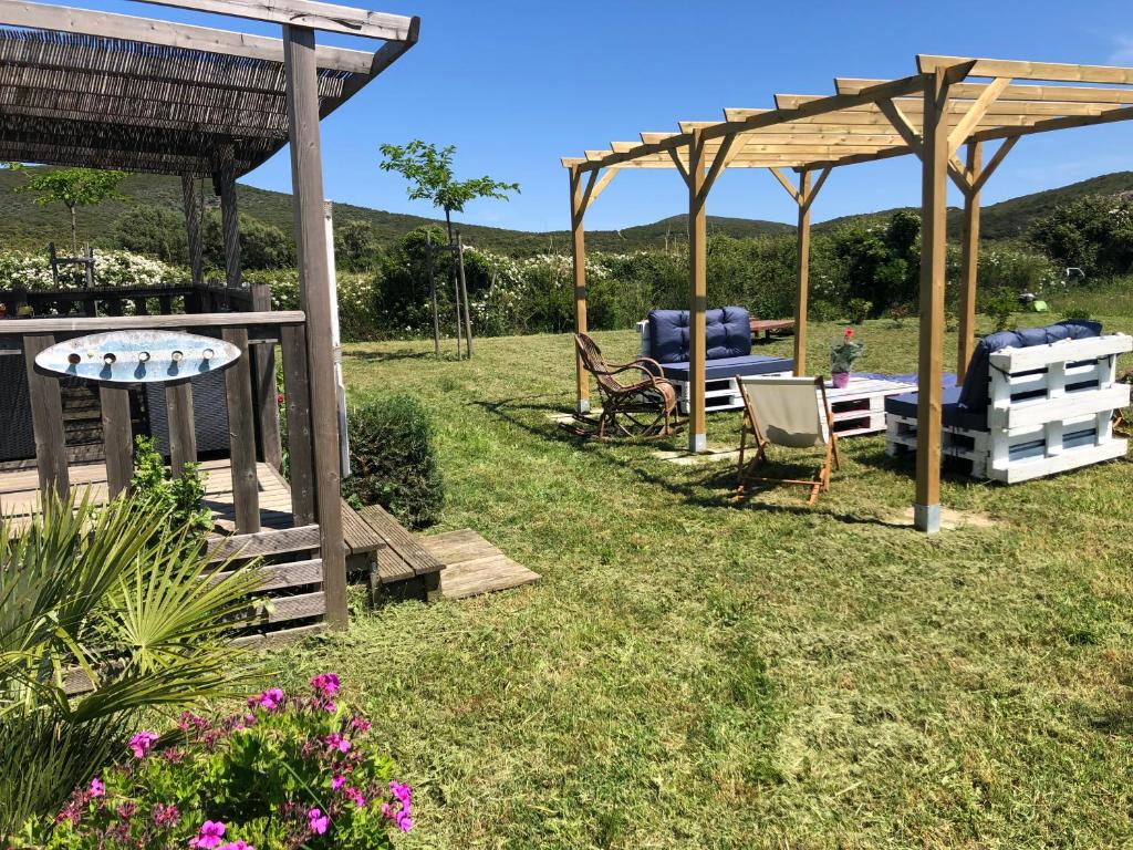Zahrada ubytování Mobil home climatisé, bord de mer Macinaggio