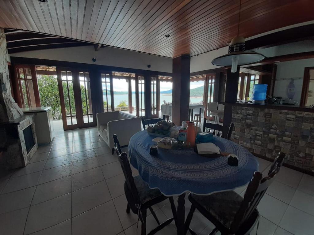  Casa em Escarpas do Lago