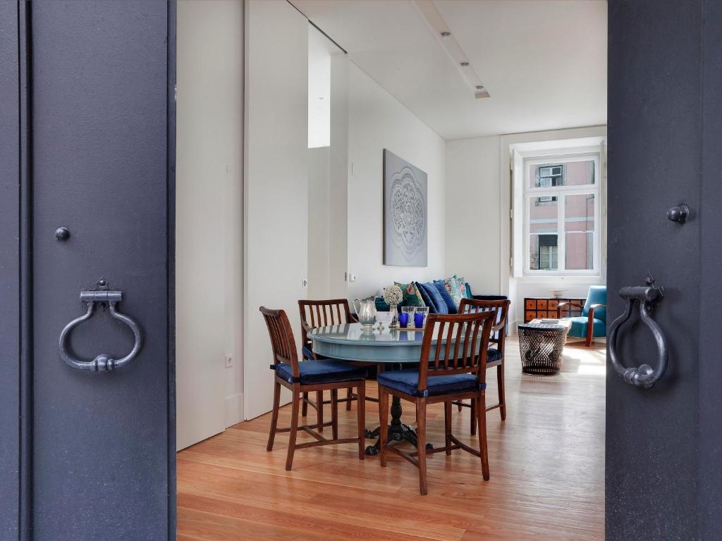 Residentas Apostolos - 1