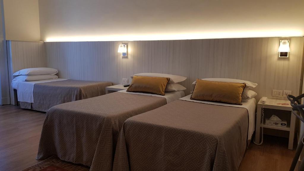 Hotel La Nuova Rotaia - Standard Triple Room