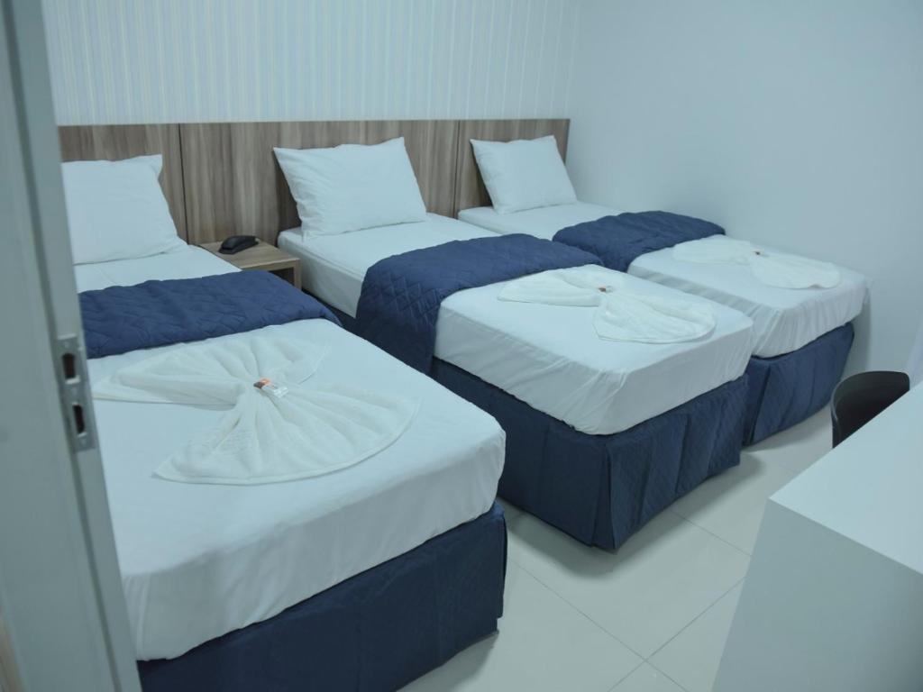  AUTO HOTEL BLUE