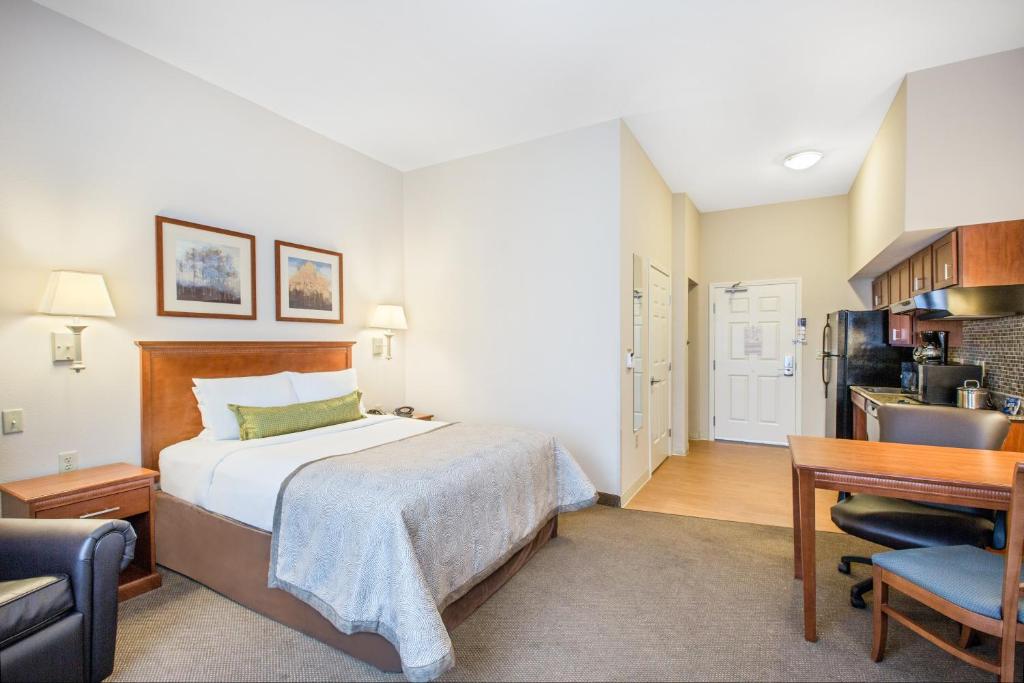 Candlewood Suites Pittsburgh-Cranberry by IHG photo