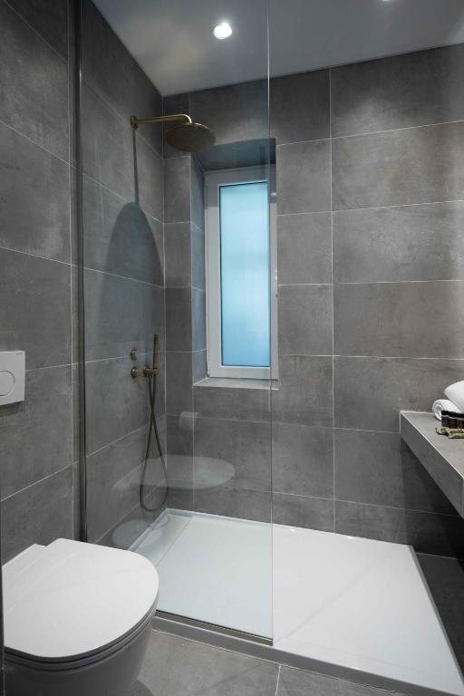 Łazienka w obiekcie Porta Reale Suite by CorfuEscapes