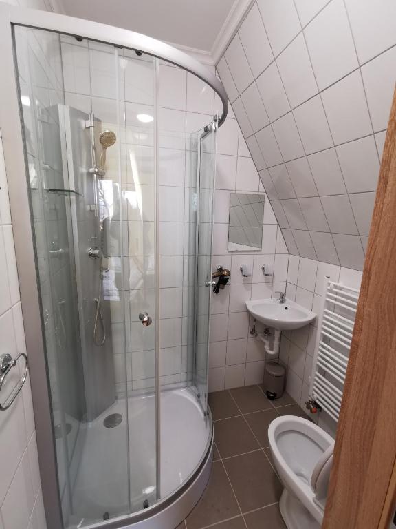 Kérész Panzió - Habitación Doble Con Baño Privado