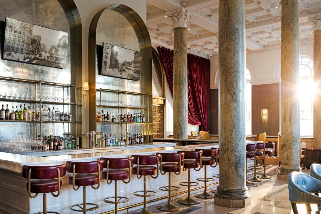 Lounge nebo bar v ubytování Riggs Washington DC