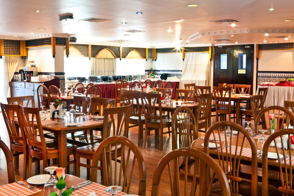 Landmark Plaza Hotel - Resim 24